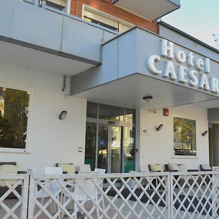 Hotel Caesar Pesaro Exteriör bild