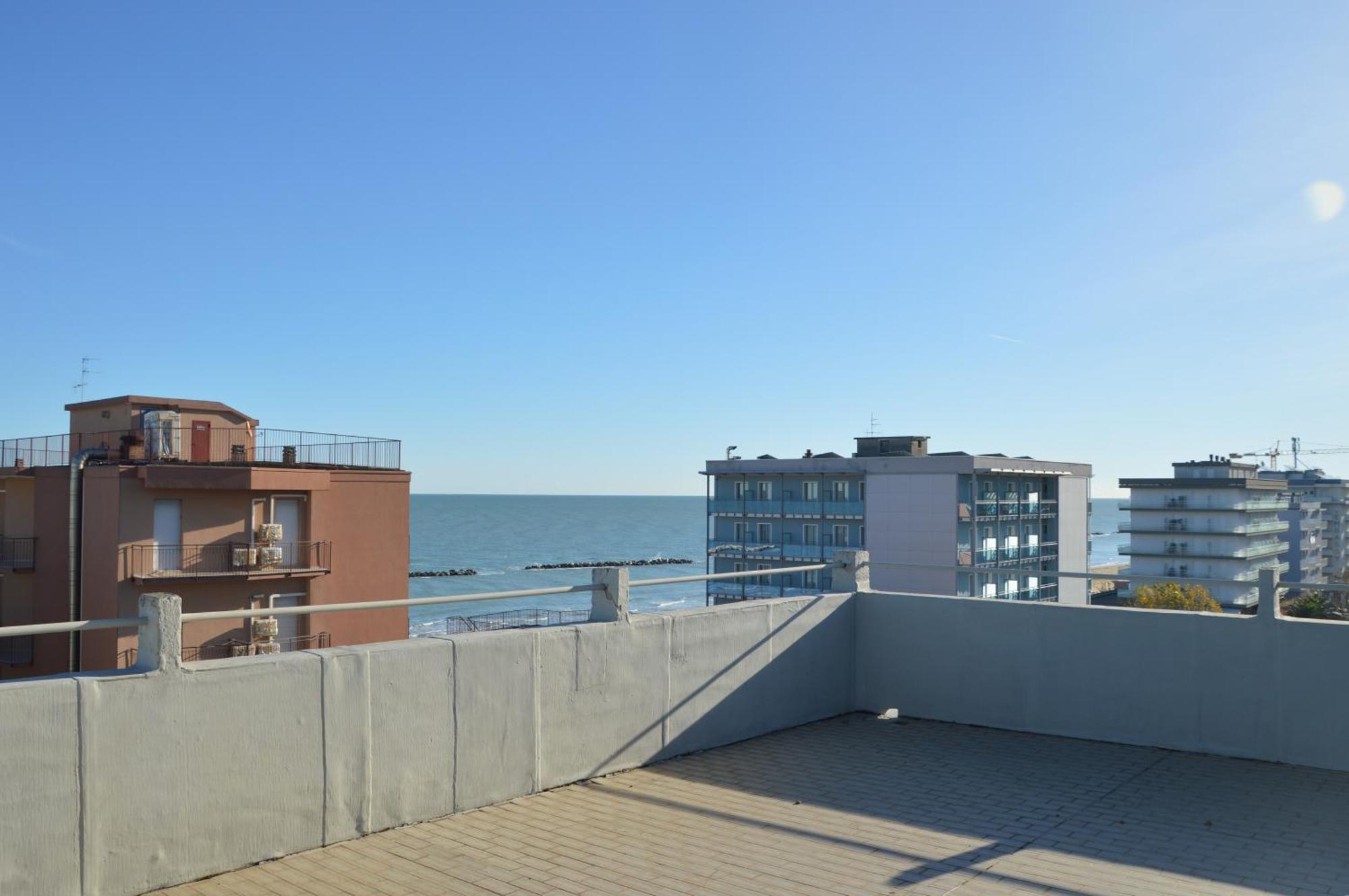 Hotel Caesar Pesaro Exteriör bild